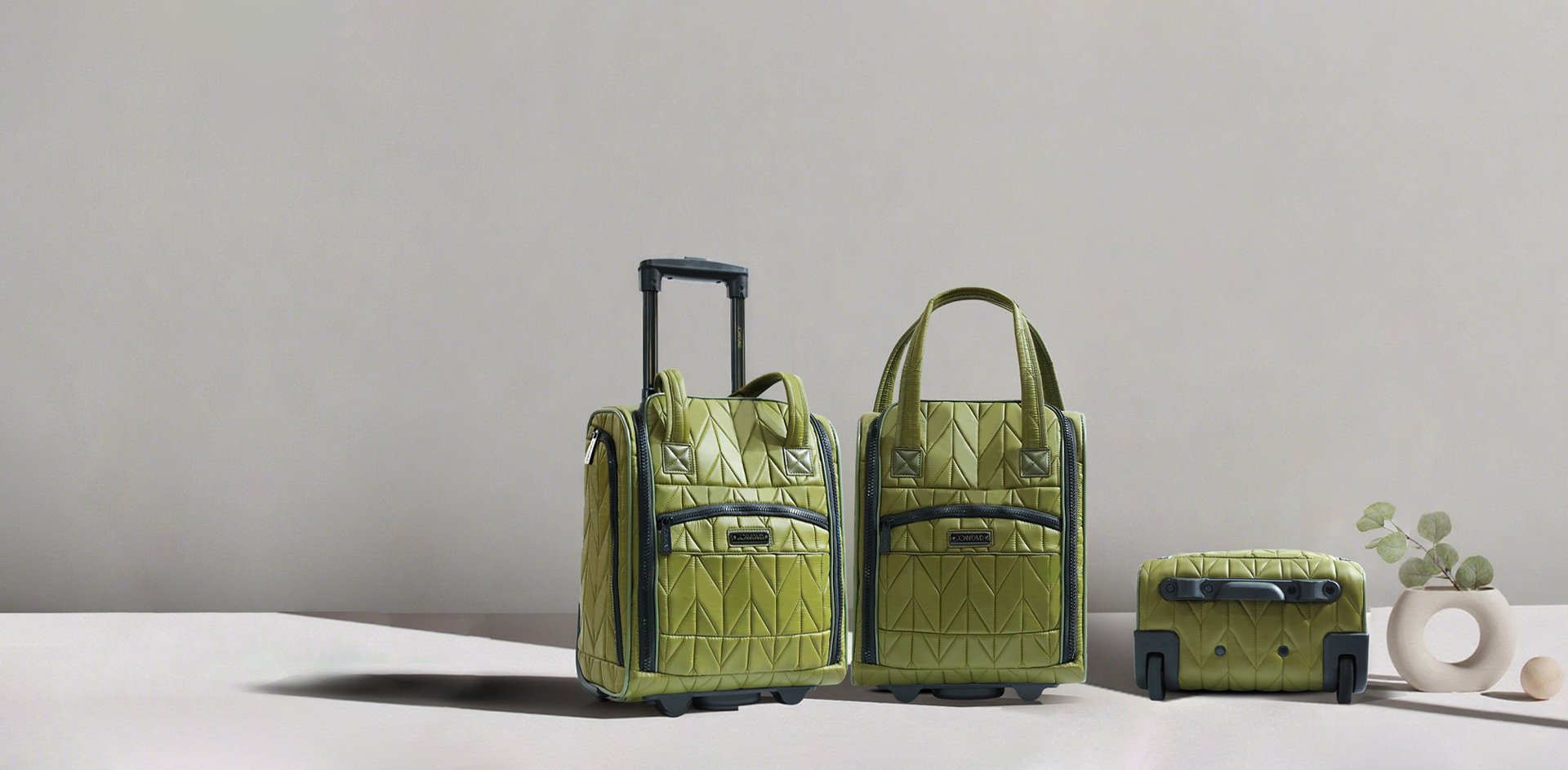 Pinghu Huacheng Suitcase & Bag., Ltd.
